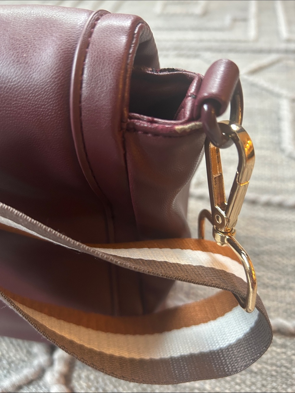 Steve Madden Burgundy Vegan Leather Crossbody/Shoulder Bag w 2 Removable Straps - Picture 15 of 16